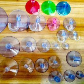 其他塑胶零件;玩具配件;贴物器/吸盘