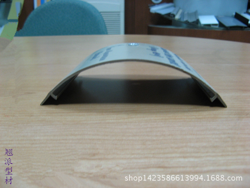 专业生产厂家生产各种形状不同颜色ASA挤出型材--ASA盖板2