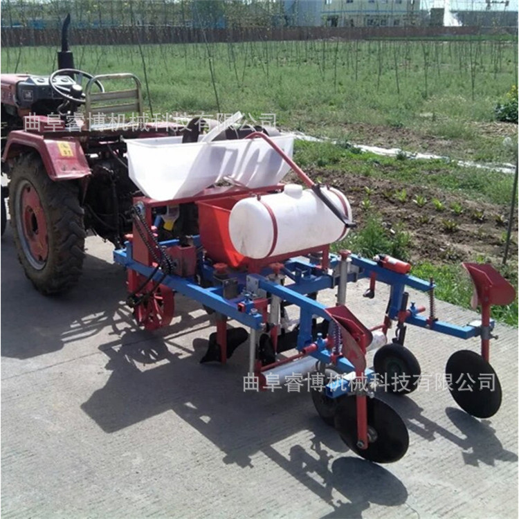 覆膜播种机