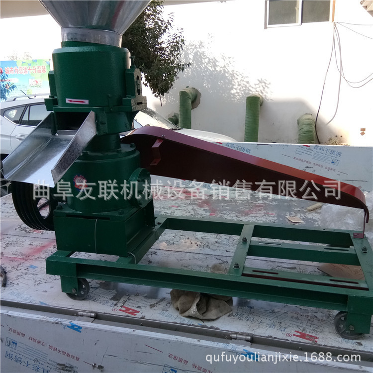 养殖饲料颗粒机厂家  花生秧秸秆粉碎造粒机 中小型颗粒饲料机