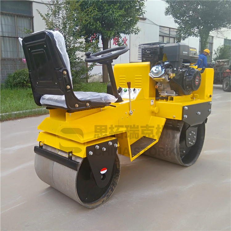 小型座駕壓路機06