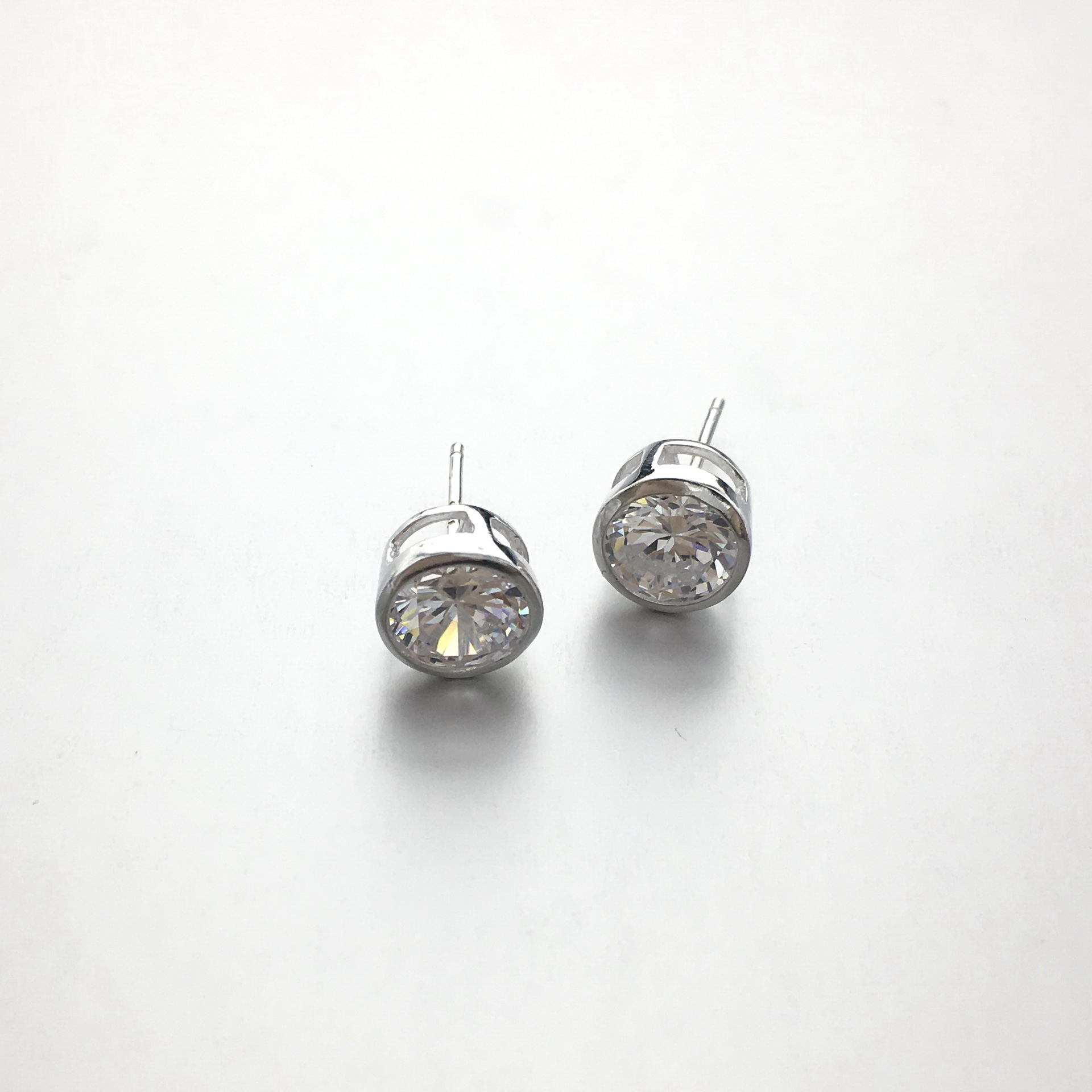 2g Weight 925 Sterling Silver Ear Needle Material Ear Studs Classification 1 Pair Quantity Casual, Daily Occasion 925 Sterling Silver Material Geometric Pattern Unisex Gender Simple Style, Classic Style Style 1 Pair Simple Style Classic Style Geometric 925 Sterling Silver Ear Studs 无