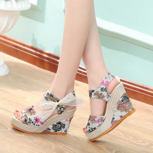 women's fashionable sandals