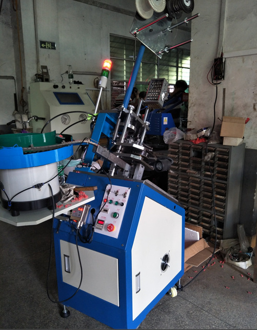 钟表机芯线圈骨架自动插针机AIP-28自动插针机变压器继电器插针机