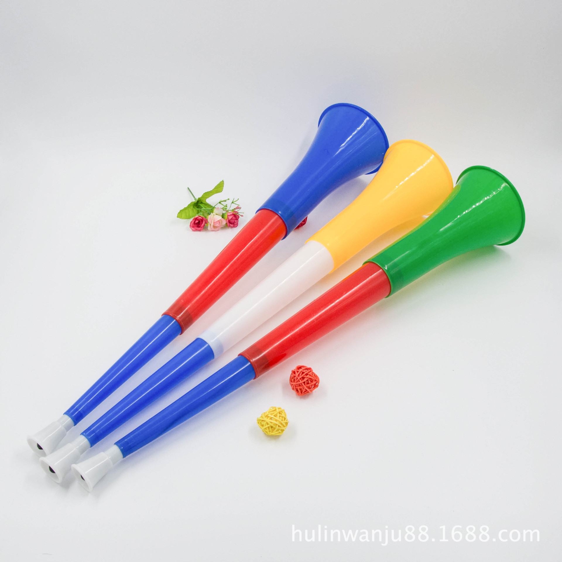 Telescópico de tres cuernos de fútbol fanáticos animadores de atmósfera accesorios suministros de actividad para niños grandes juguetes al por mayor