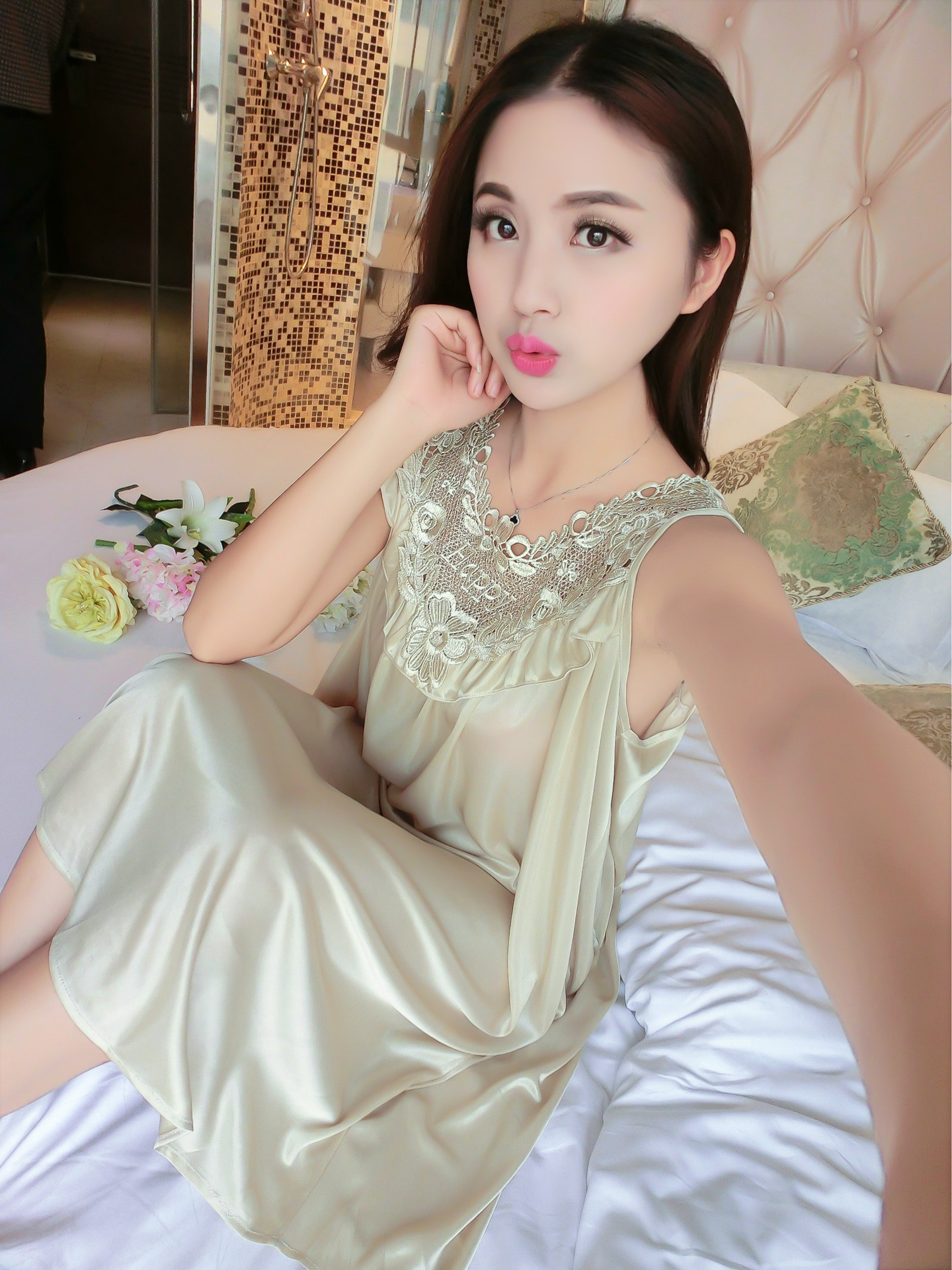 Simple Plus Size Long Sleeveless Lace Ice Silk Polyester Pajamas display picture 96