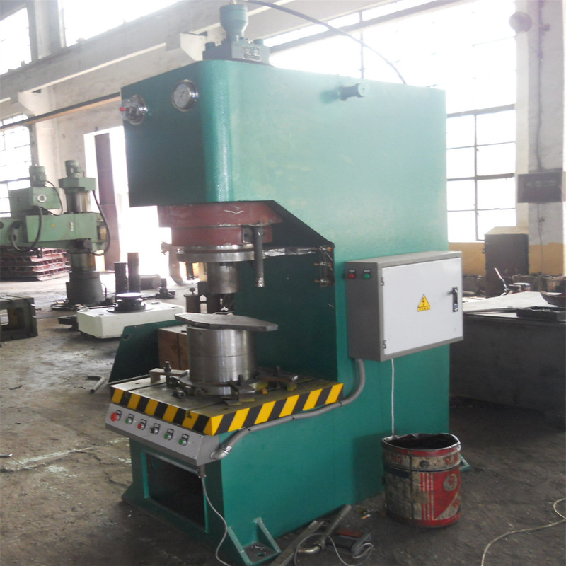 200T-Ton Single-Arm Hydraulic Machine, Large Single-Column Stamping Machine Workbench, Can Be Used According to Need to Lengthen and Widened, One-Year Warranty