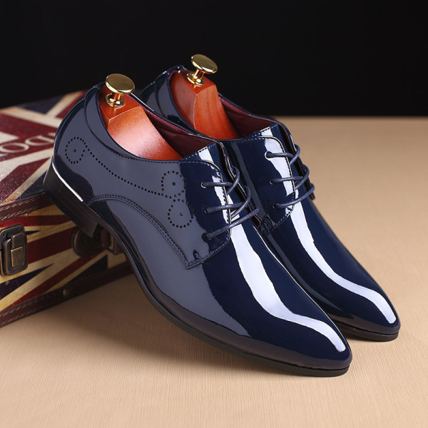 Wholesale of shiny leather men's shoes, Korean version pointed lace up trendy shoes