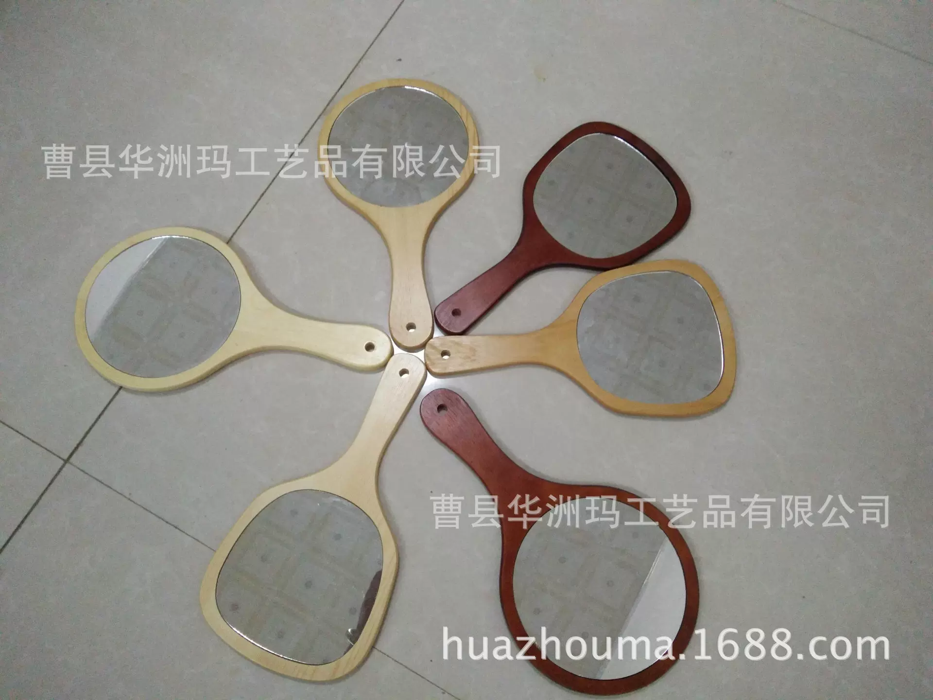 Wooden mirror, square handle from natural wood