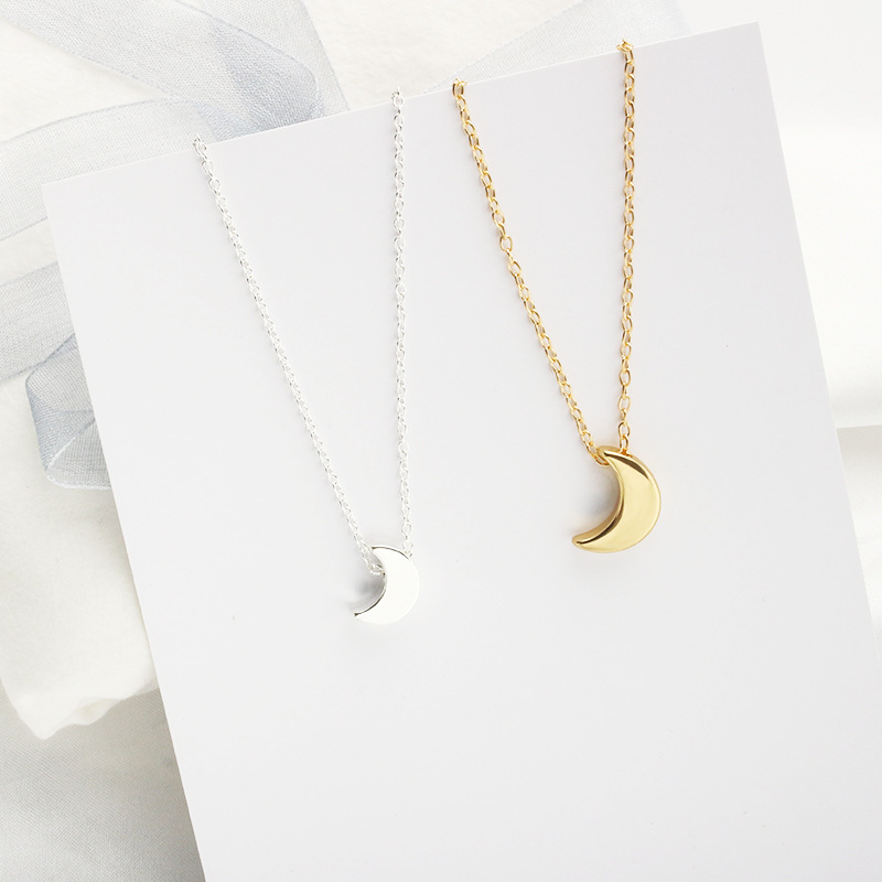 Fashion Simple Moon Pendant Alloy Necklace display picture 8