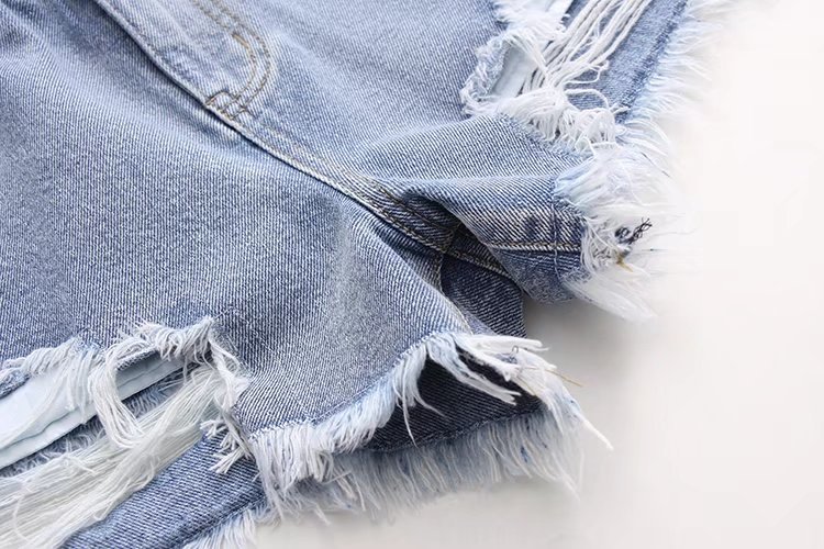 new raw-edge ripped denim shorts nihaostyle clothing wholesale NSHS69175