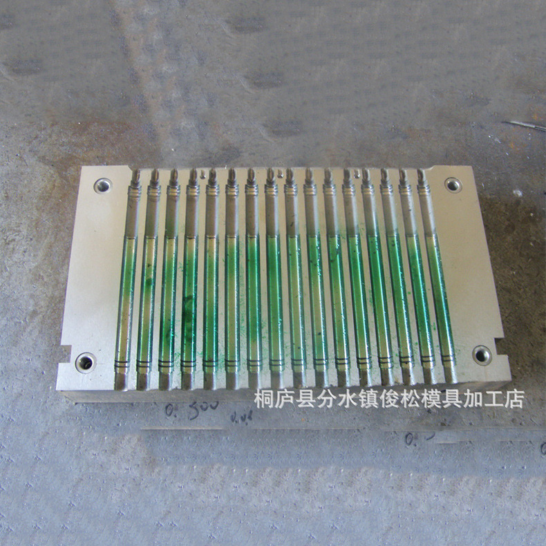 厂家销售  塑胶注塑模具 精美模具钢笔模批发