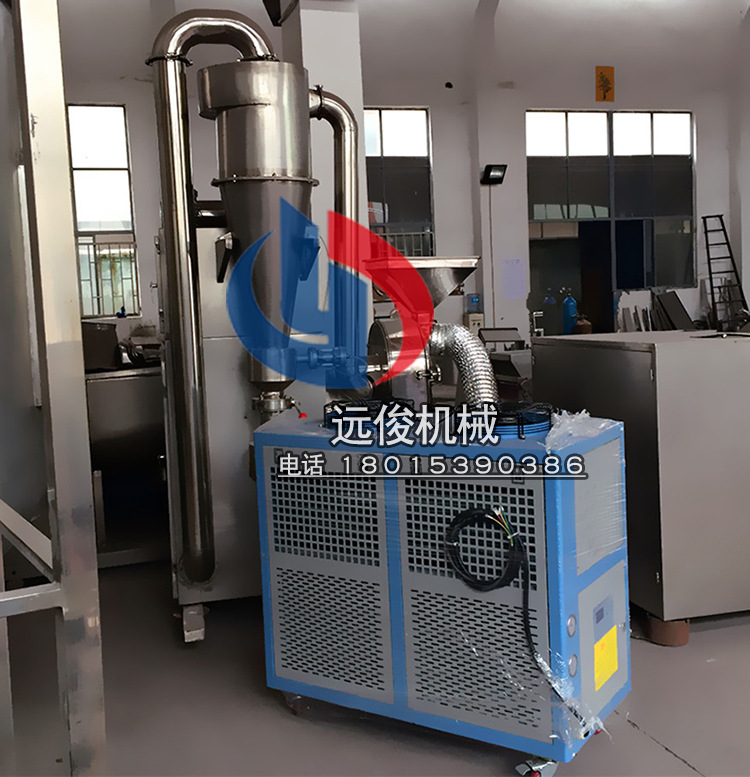 粉碎機(jī)21