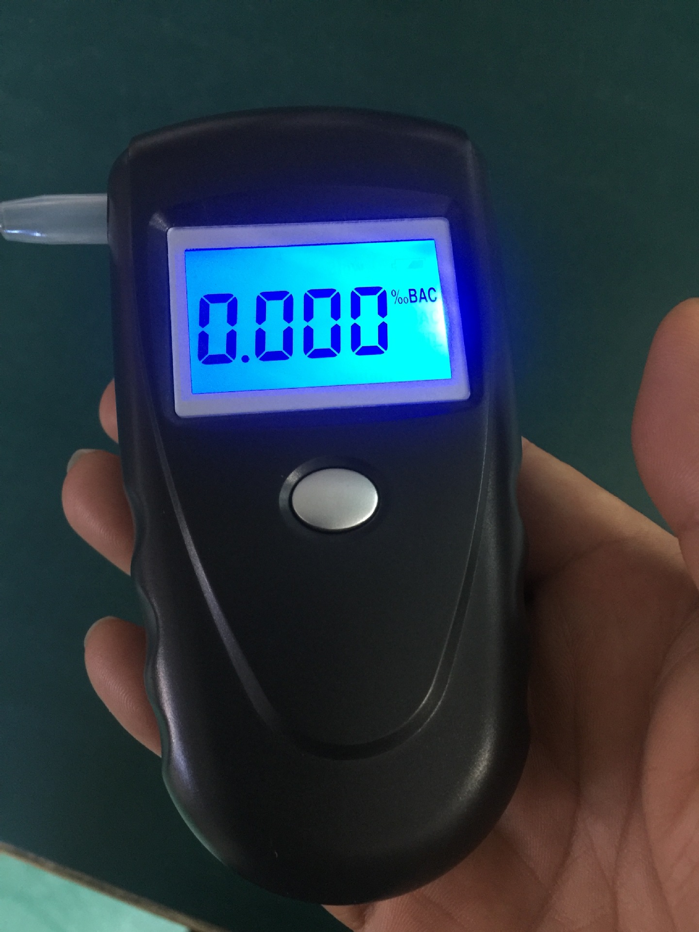 酒精司机驾驶员警察测试测试仪检查喝酒和酒酒精酒饮酒开车