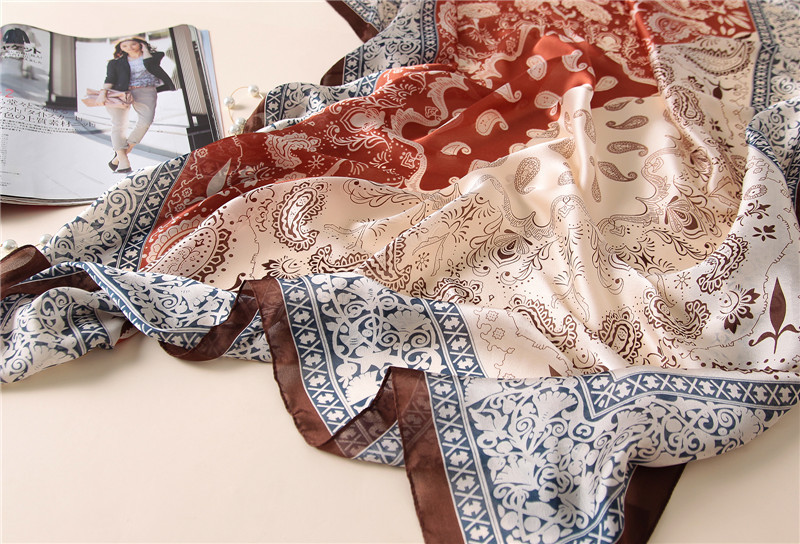 Femmes Rétro Style Classique Bloc De Couleur Satin Foulard display picture 2