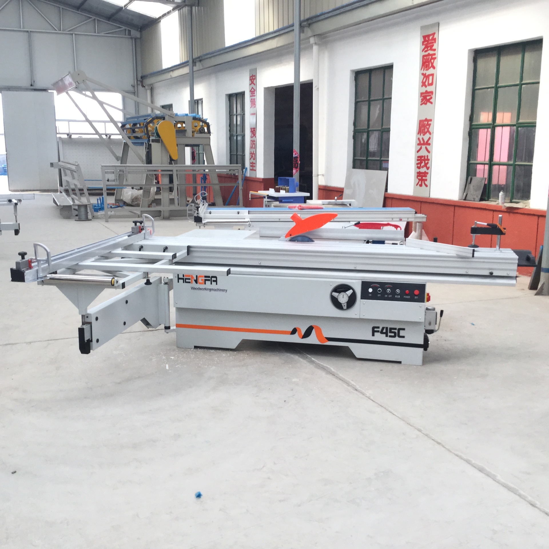 45度裁板锯 欧座圆棒导轨式 裁板锯厂家现货供应  木工台锯