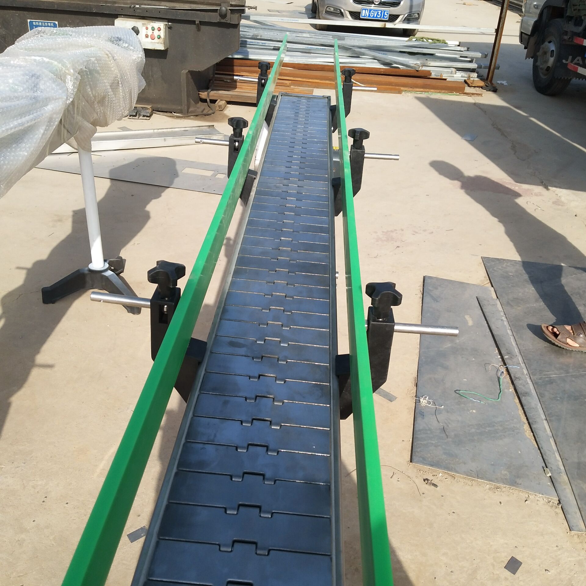 食品饮料小型链板输送机 可调速平顶链板输送机 宁津卓远网链