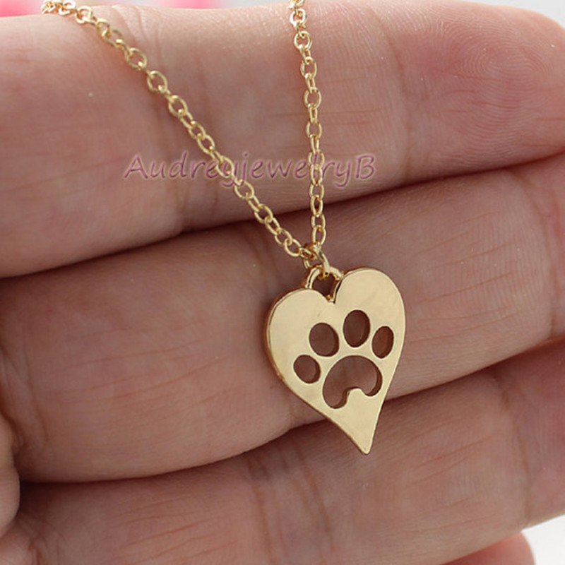 New Cute Animal Cat Paw Foot Necklace Openwork Peach Heart Necklace Heart Shaped Dog Paw Print Necklace Wholesale display picture 11