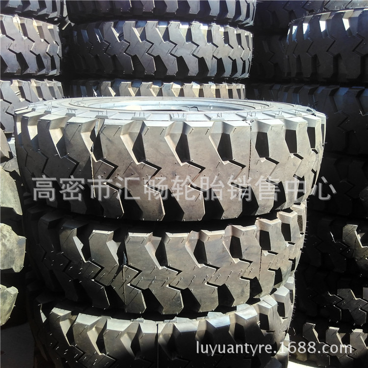 双钱牌 滑移式装载机 钢丝轮胎 12R16.5