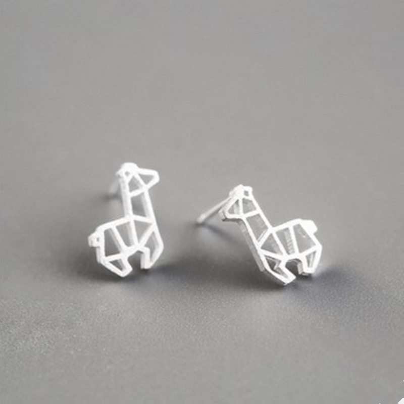 Cute Hollow Giraffe Ear Studs Alloy Gold Gold Silver Ear Studs Animal Pendientes Al Por Mayor display picture 7