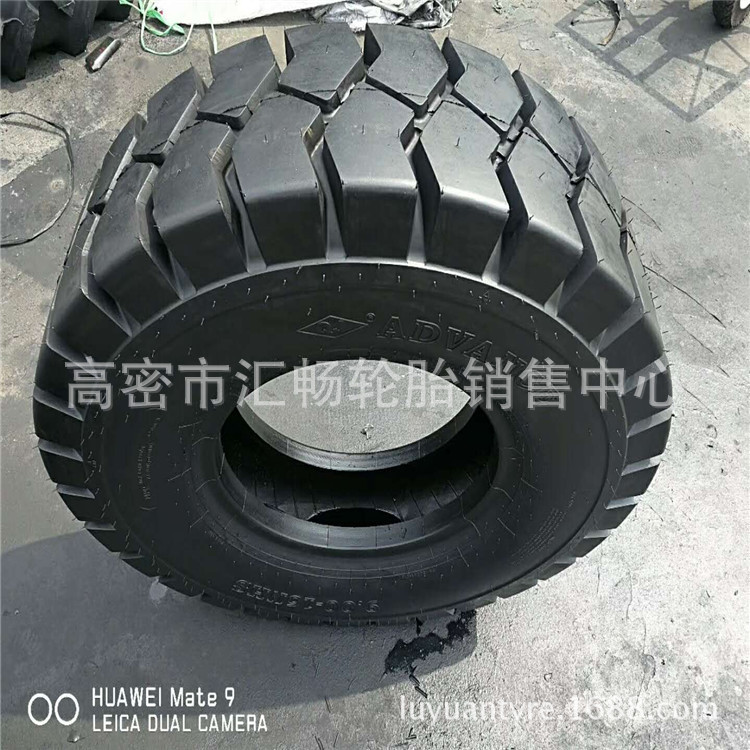 叉车轮胎 9.00-16 工业实心轮胎 7.00-12 3.00-15 工程轮胎