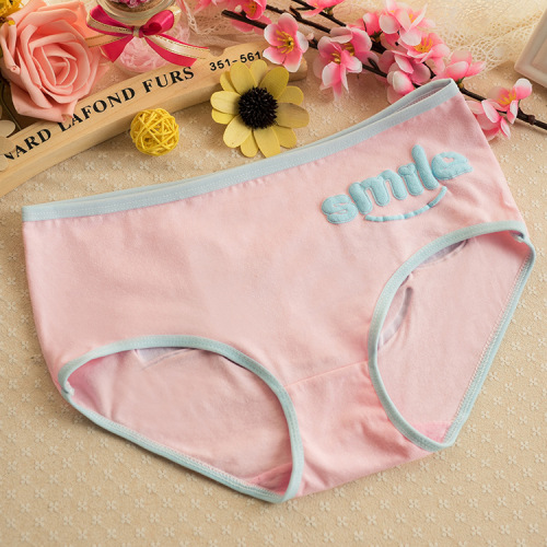 New style underwear, ladies cute smiley face cartoon girl mid-waist women's briefs wholesale