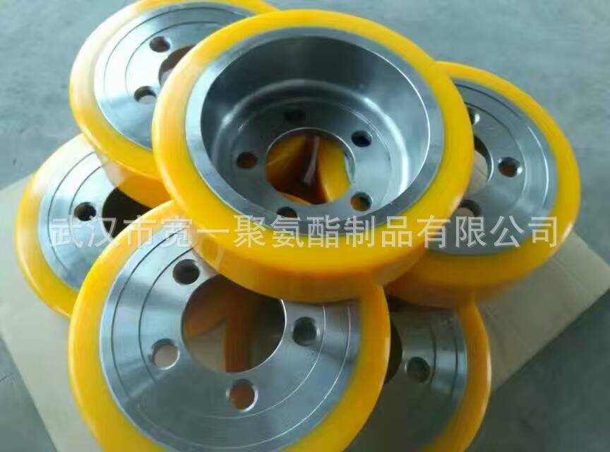 武汉电动叉车轮维修包胶加工，驱动轮包胶加工，包胶轮