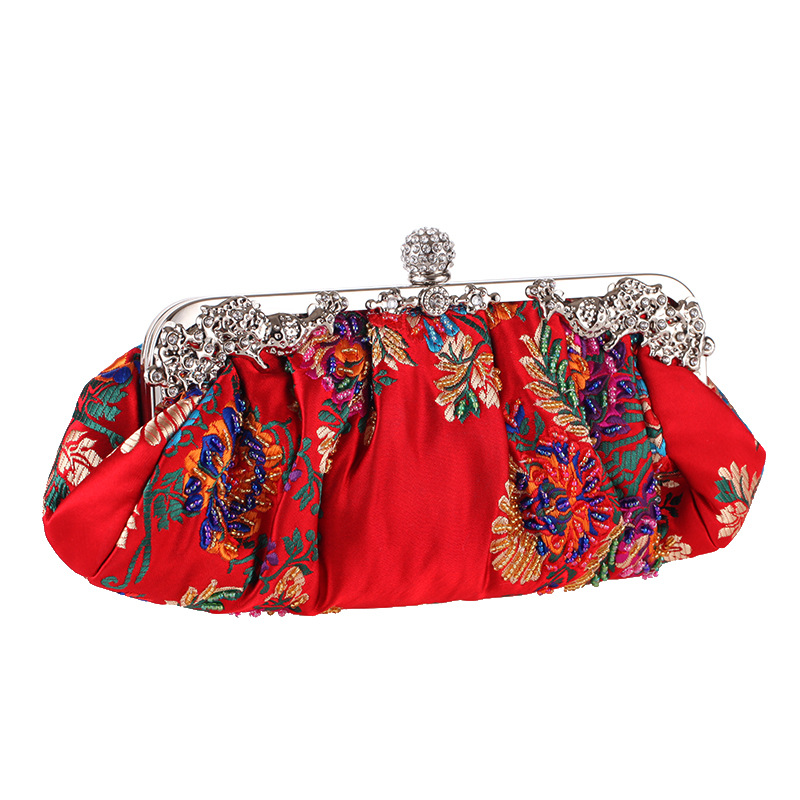 Beaded Embroidered Evening Bag Hand-embroidered Women's Bag Dress Bag With Retro Cheongsam Bag display picture 3