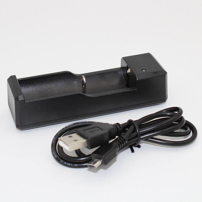 26650 18650 14500锂电池充电器 USB线单槽强光手电电池充电器