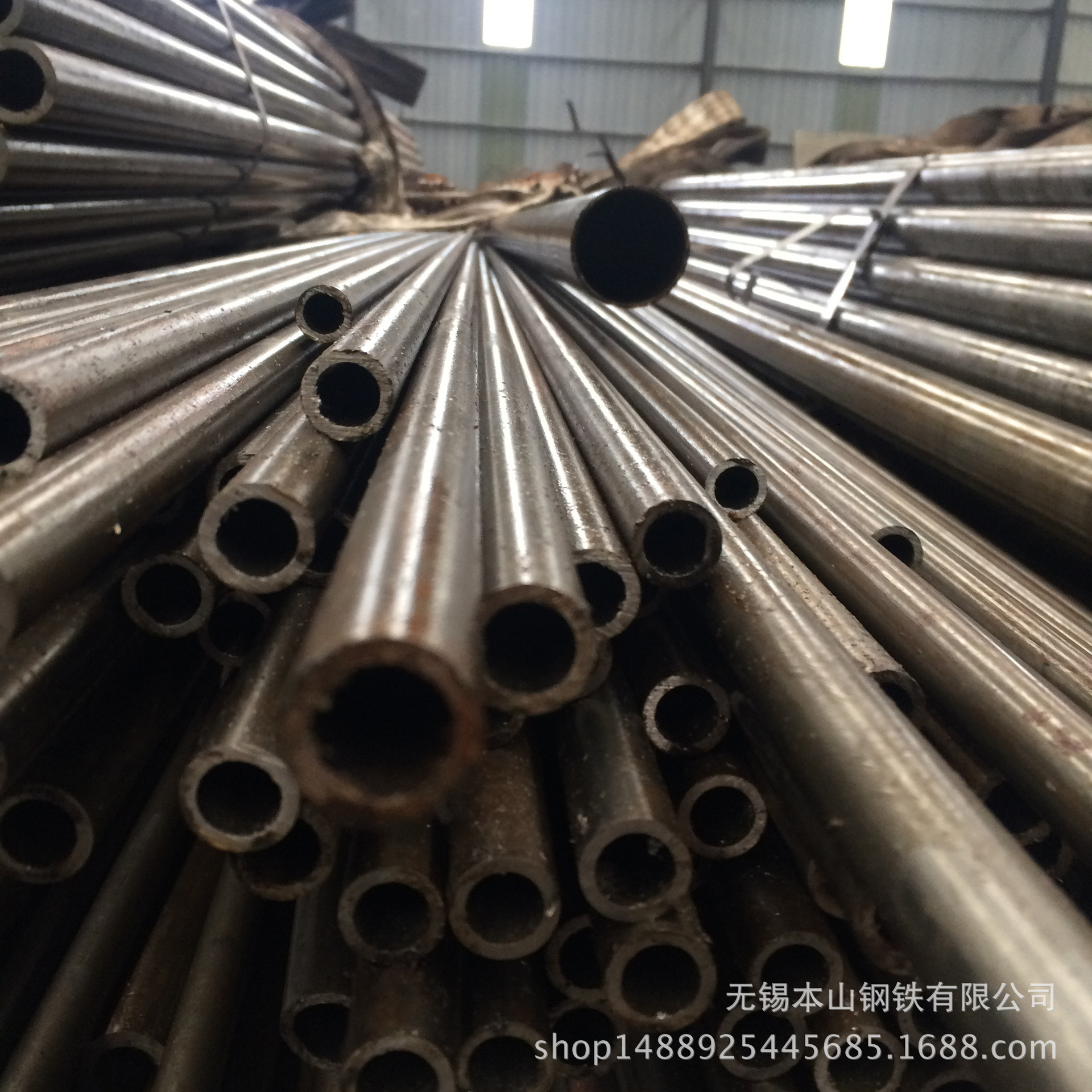 厂家销售14*2小口径无缝钢管 国标流体管 20#小口径钢管现货