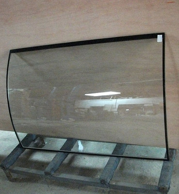 東莞廠家直銷電加熱玻璃 弧形中電加熱玻璃 電加熱彎玻璃批發