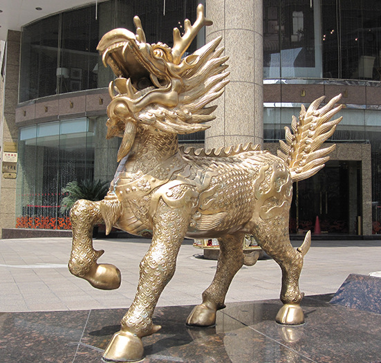传承经典 铜麒麟雕塑