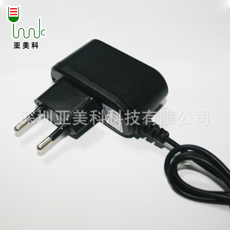 厂家直销5V1A安规充电器，CE认证USB充电器，智能充电头品牌