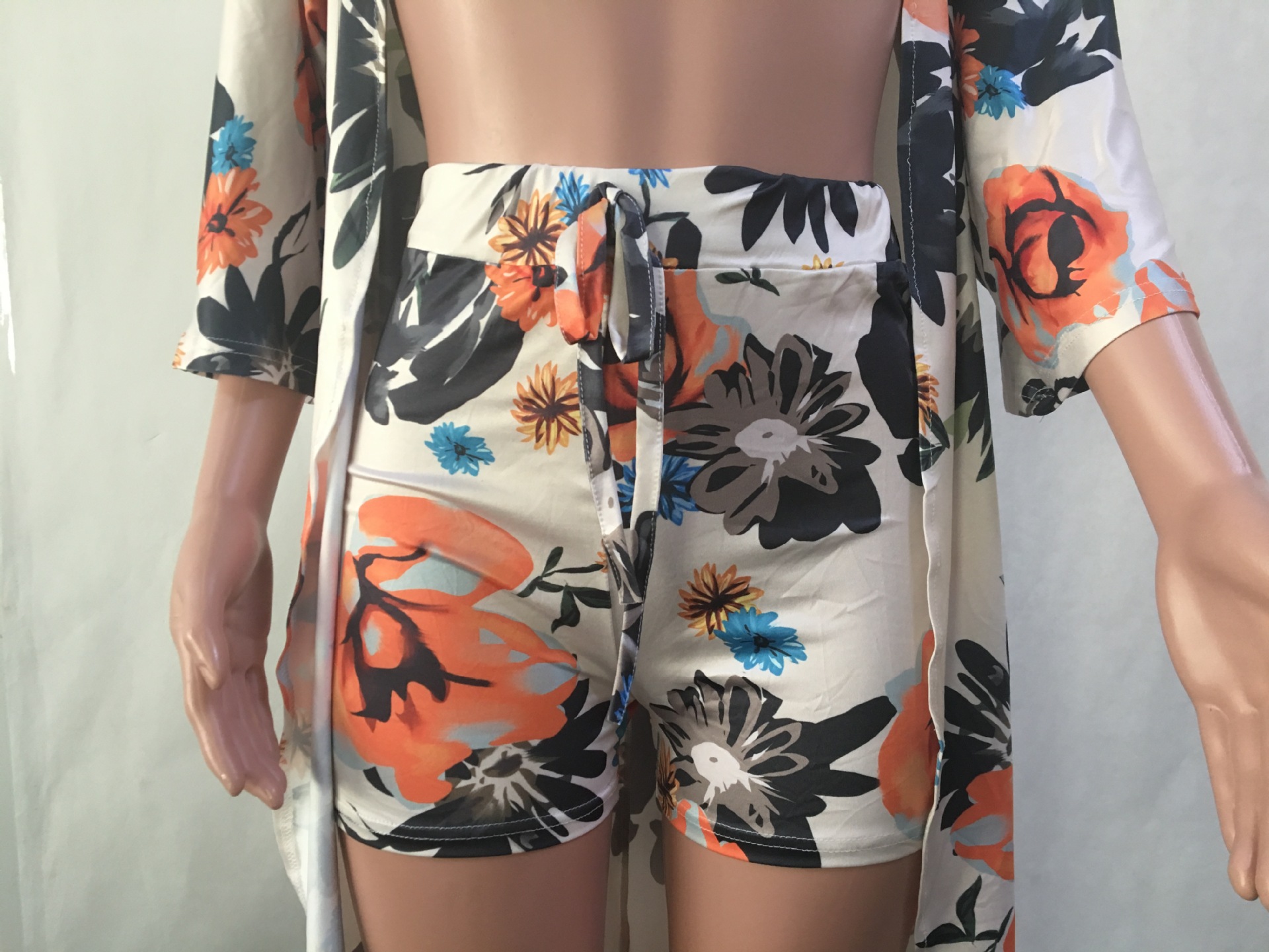 Costume femme en Lait de soie - Ref 3335304 Image 26