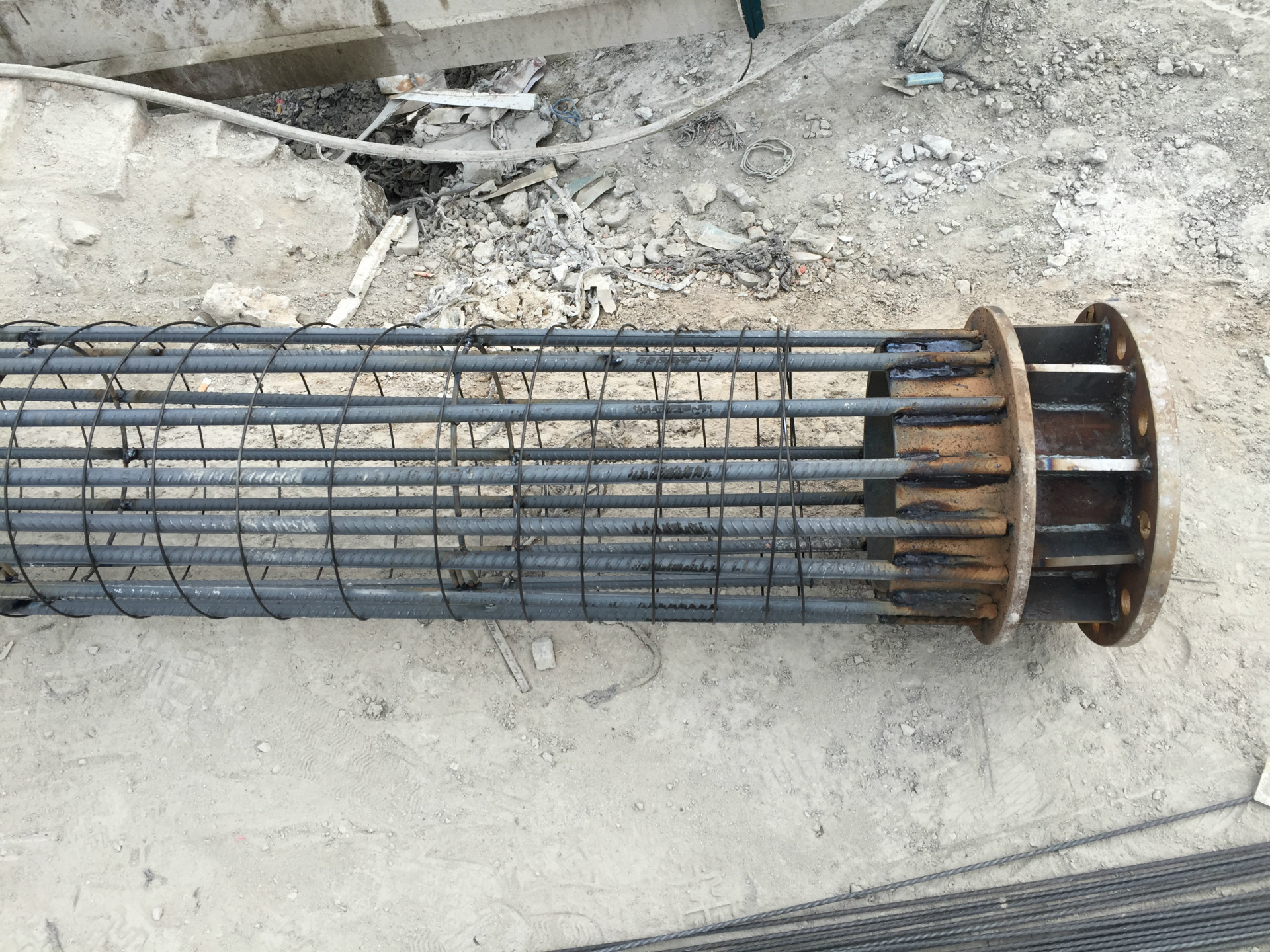 联诚供应水泥混凝土水泥管 电杆水泥制品 混凝土