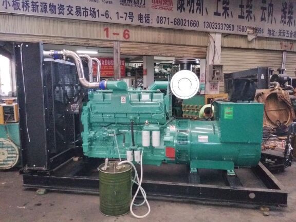 云南昆明康明斯500KW柴油发电机