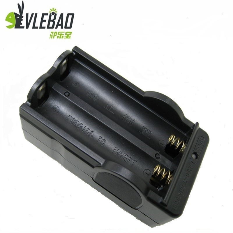 厂家直销强光手电筒充电器 智能双槽双排18650充电器 充满自停