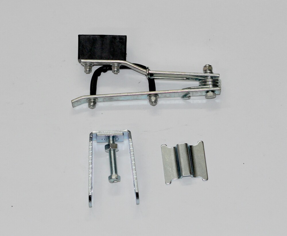 Fuente de la fábrica motocicleta mil Jin tirón trasero Wuyang accesorios de la motocicleta regulador de la cadena