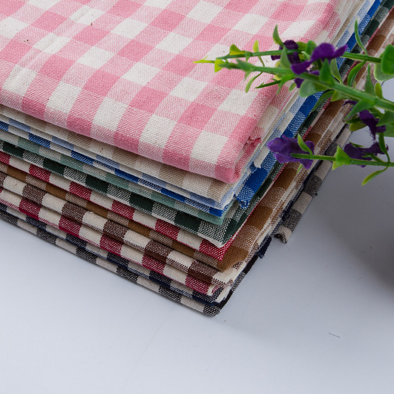 厂家供应  棉色织格子布 21支 棉朝阳格子连衣裙布料 0.8公分