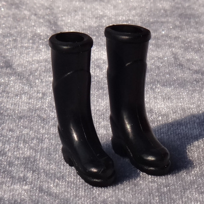 1:12dollhouse娃娃屋仿真模型迷你配件 黑色塑胶长筒雨靴雨鞋