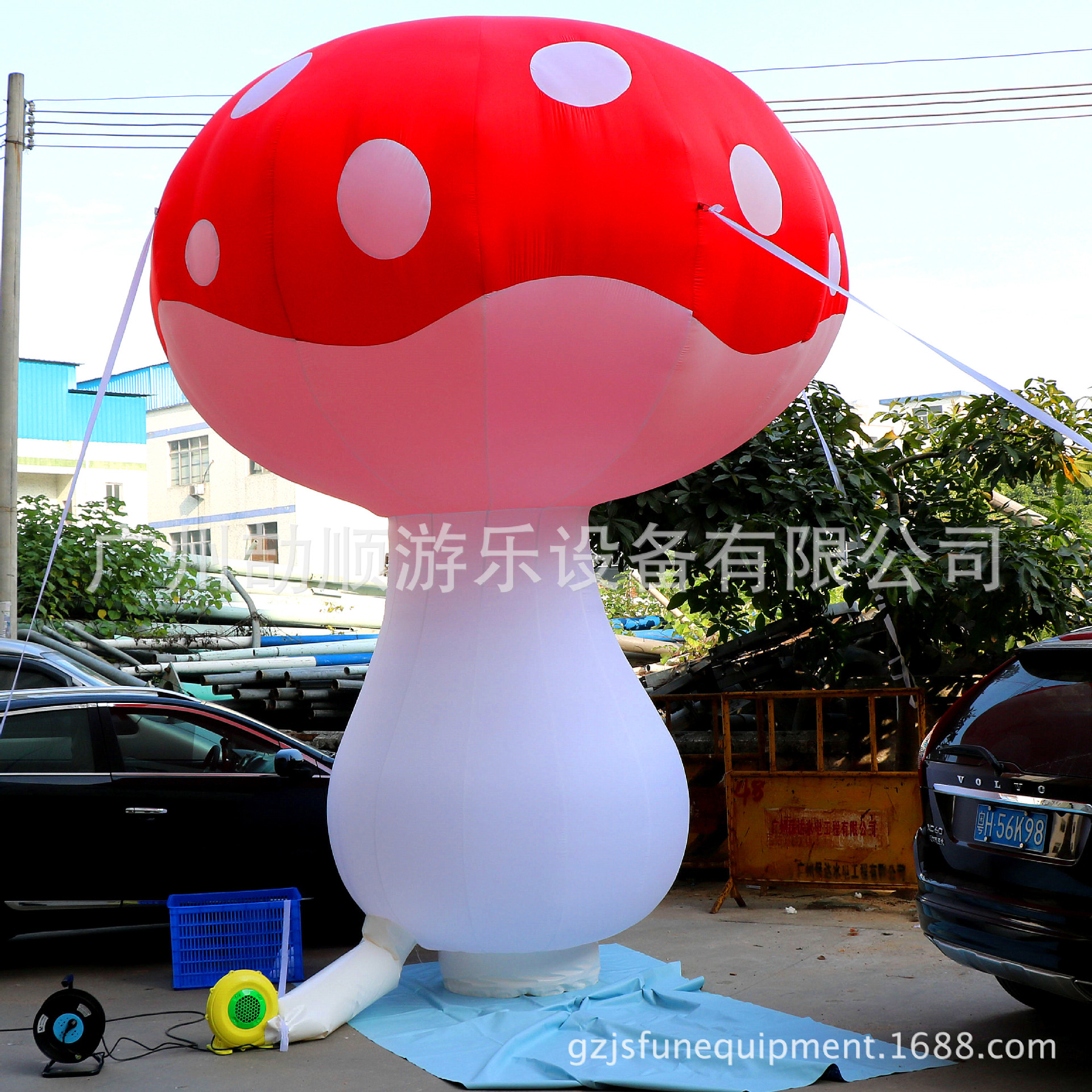 外贸厂家供应仿真充气蘑菇节日活动派对装饰蘑菇道具充气气模模型