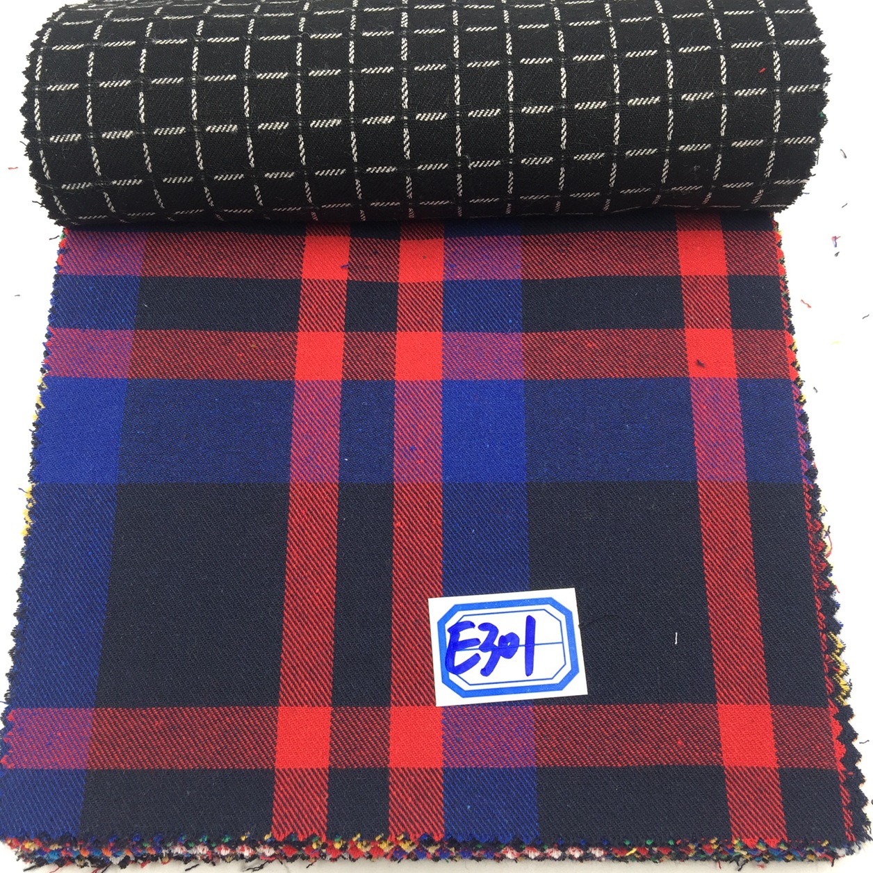 全棉法兰绒斜纹色织格子布 高档磨毛经典格子衬衫面料 加工定制