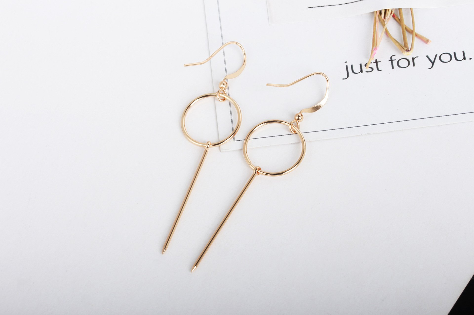 retro simple style geometric round vertical strip long earrings wholesalepicture6
