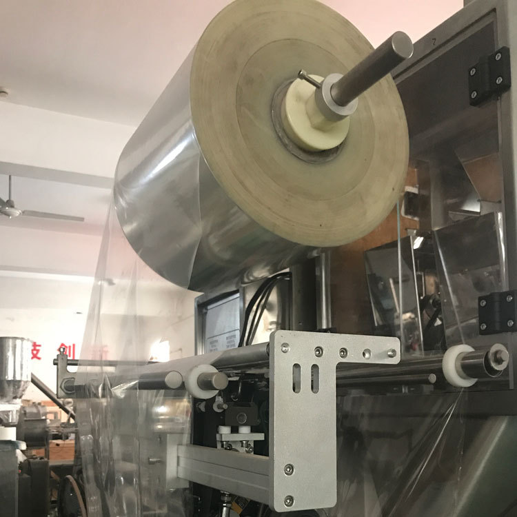 【面料包装机】 活性炭包装机报价 活性炭包装机大全 钦典制造