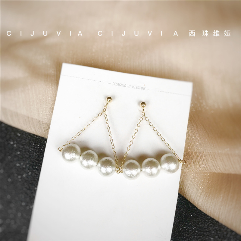 Qi Xiang rain U.S.A 14k Gold chain Japan Imported cotton Pearl triangle Geometry Ear Studs Earrings