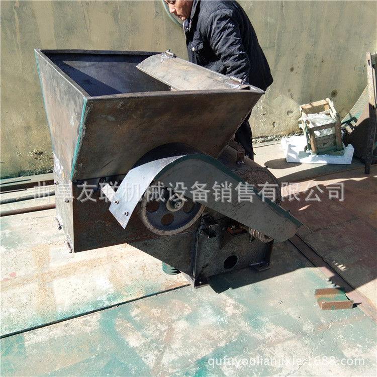 自动进料锤片式粉碎机 农用饲料打糠机 沙克龙饲料打糠机20