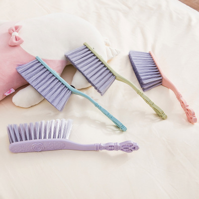 Northern Europe Carved Long handle Sweep brush sofa Dusting brush Bed brush woodiness carpet Cleaning brush Broom Broom Bed brush