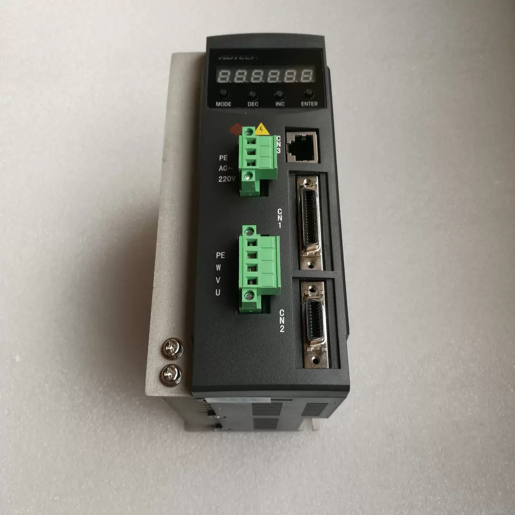 流伺服驱动器 QS7AA020M 200-230V AC 1PH 50/60Hz 