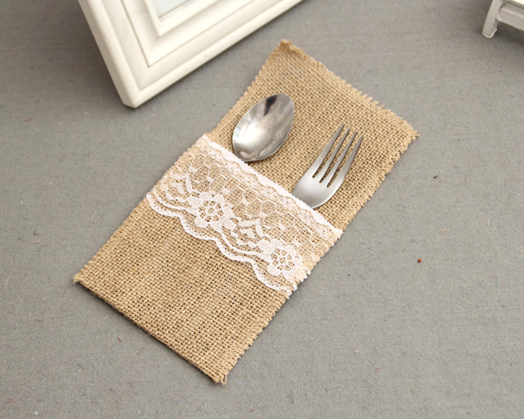 3233985301_1949738207