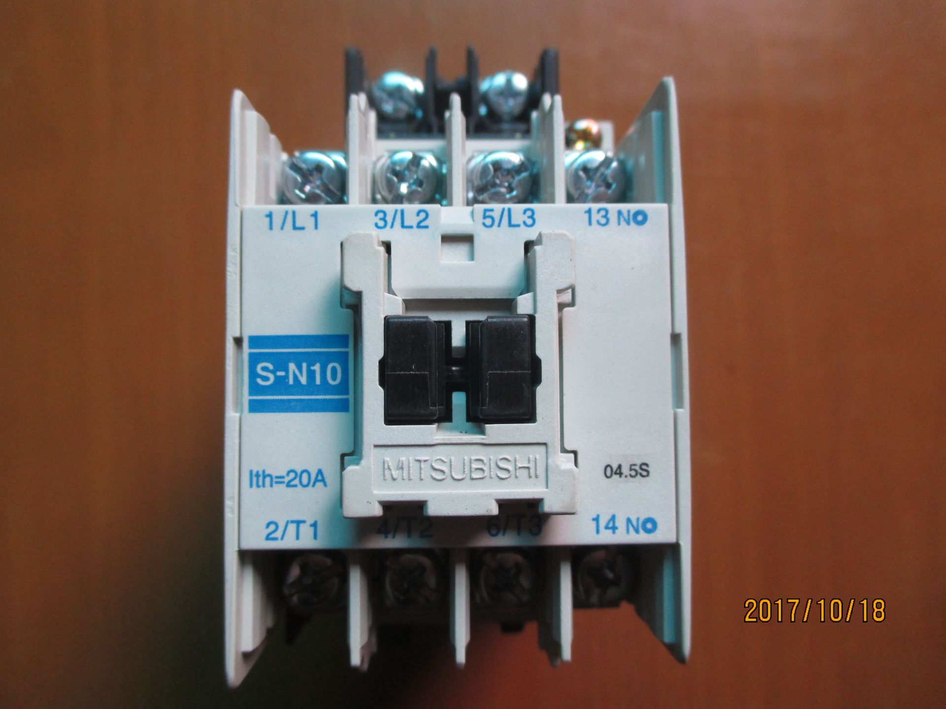 供应全新原装正品三菱接触器S-N10 110V